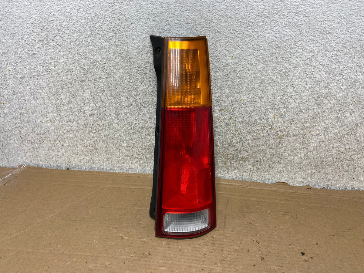 1997 1998 1999 2000 2001 Honda Crv Cr-v Right Passenger Tail Light AH8535 LK0