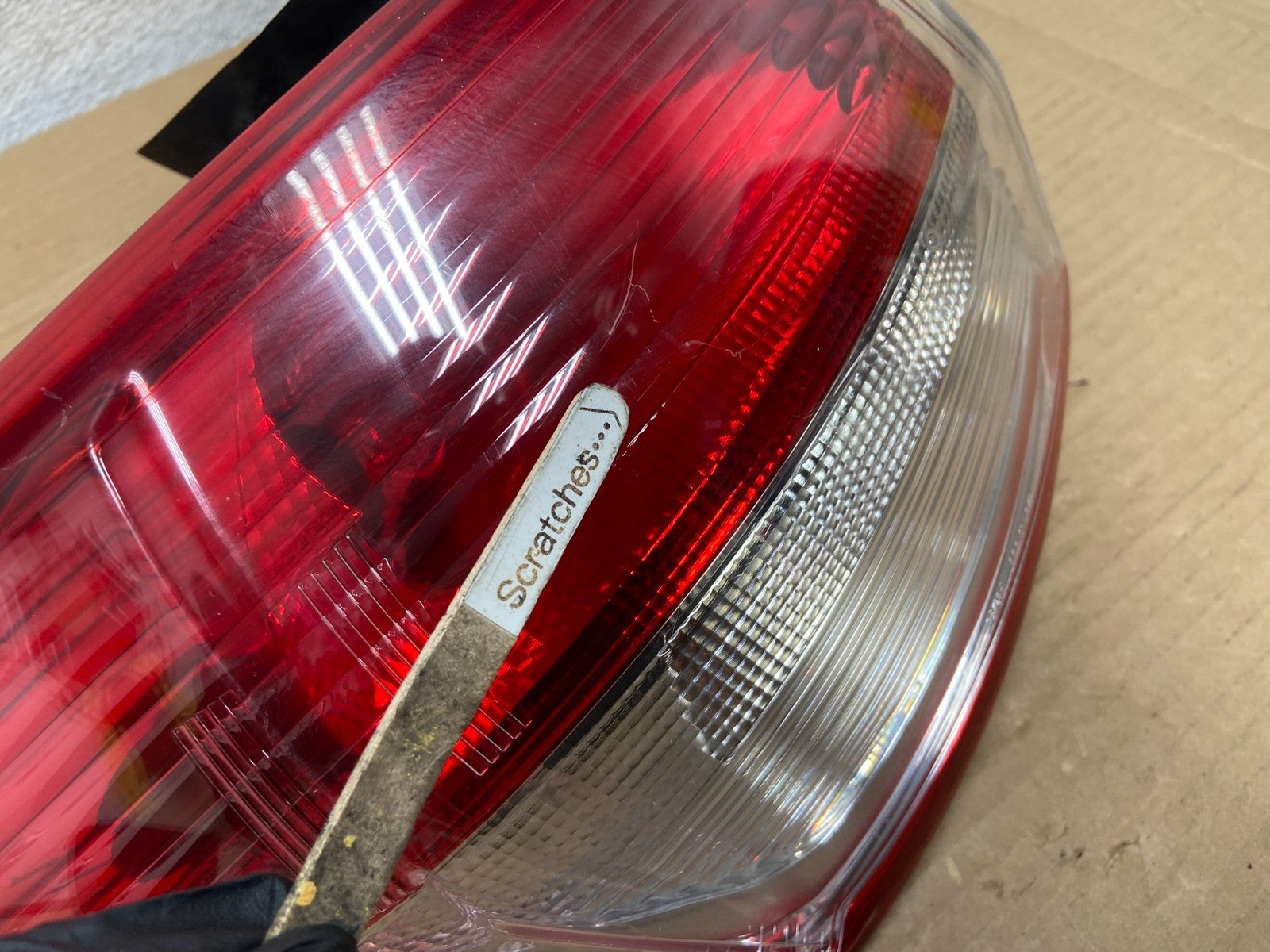 2013 to 2016 Ford Escape Left Driver LH Side Tail Light AG8938 DW3