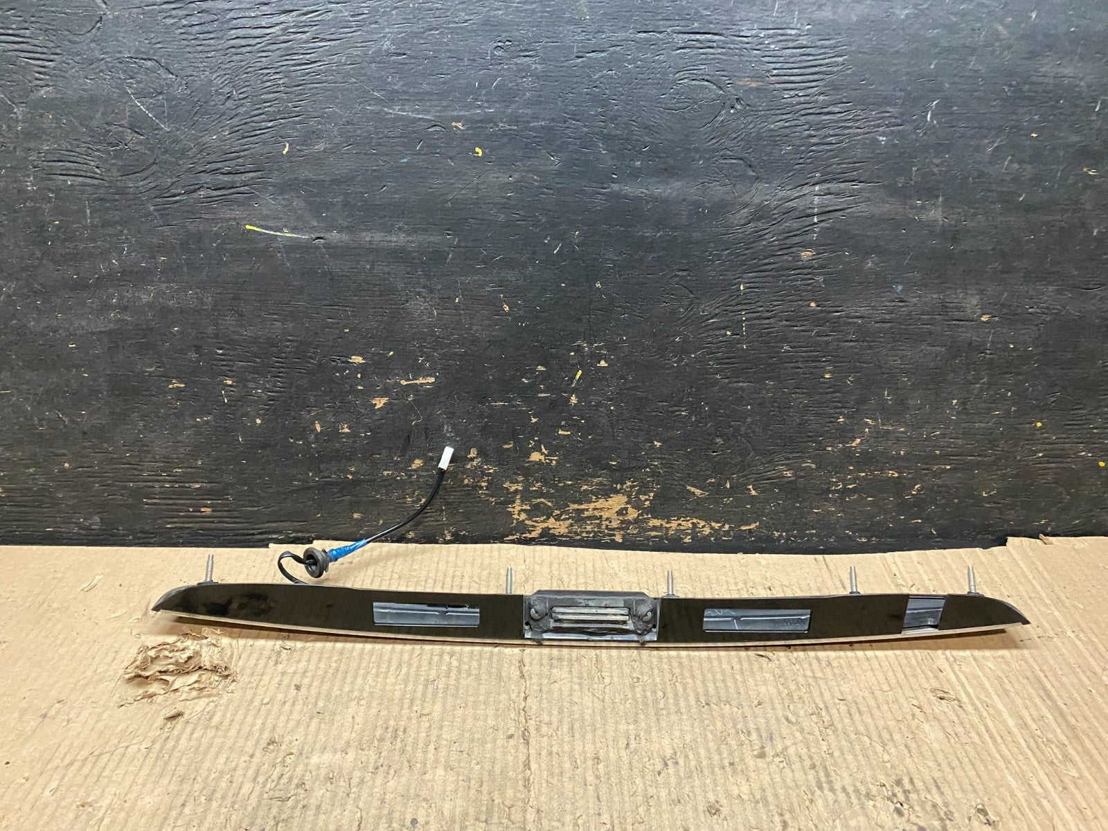 2006 - 2008 Lexus RX400h Tailgate Liftgate Handle License Plate Light V4168 DG3