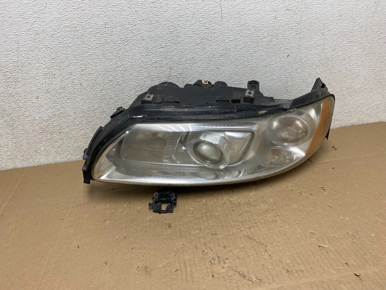 2007 2008 2009 Volvo S60 V70 Left Driver LH Headlight Xenon HID Oem N2338 DW0