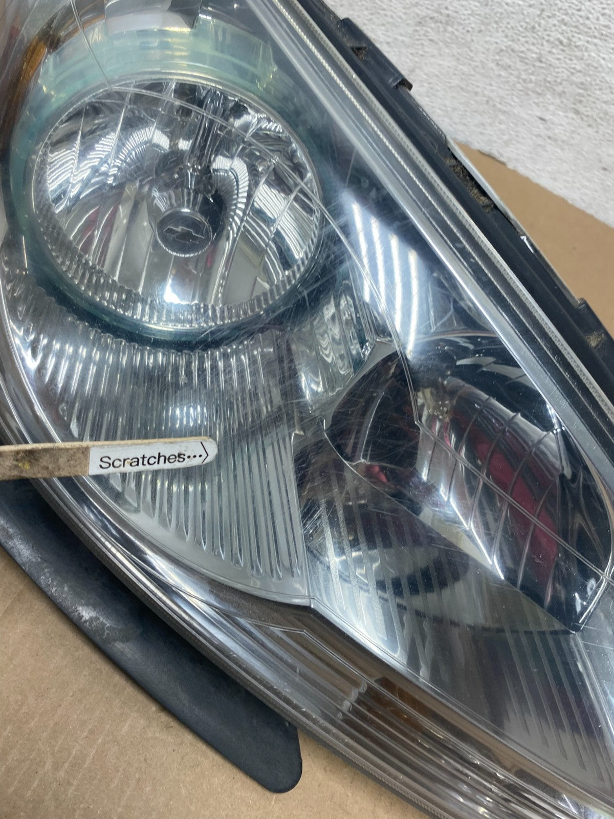2008 to 2012 Chevrolet Malibu Right Passenger Rh Side Headlight AD7951 DW3