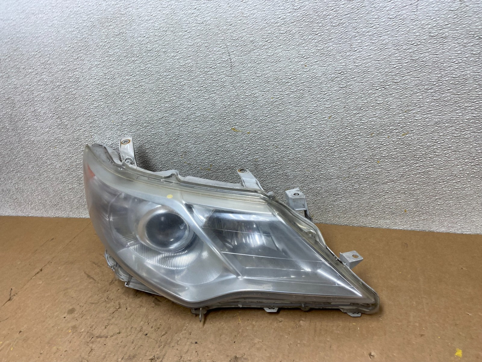 2012 2013 2014 Toyota Camry Right Passenger RH Halogen Headlight Z7962 DW1