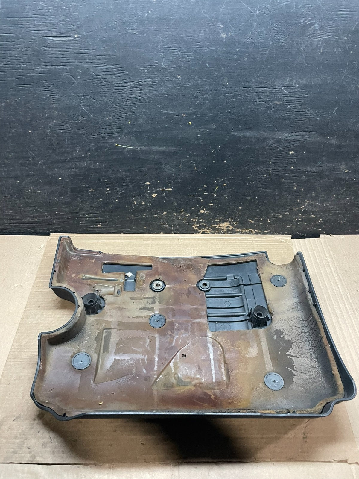 2002 to 2004 Lincoln Navigator 5.4L V8 Engine Motor Cover V2946 DG5