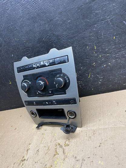 2005 2006 2007 Jeep Commander Grand Cherokee A/C Climate Control Bezel U5621 DG1