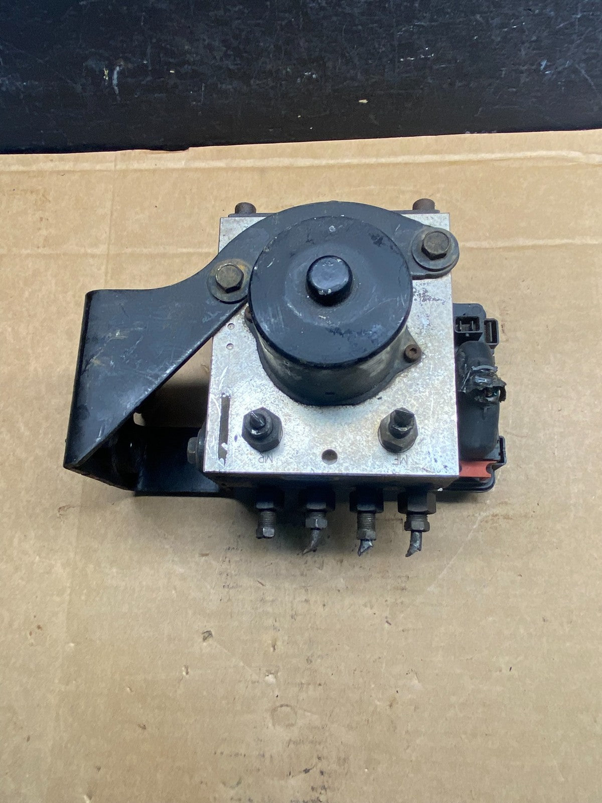 Wabco ABS Hydraulic ABS Pump With Module P/N 4784070720 AD7581 DG1