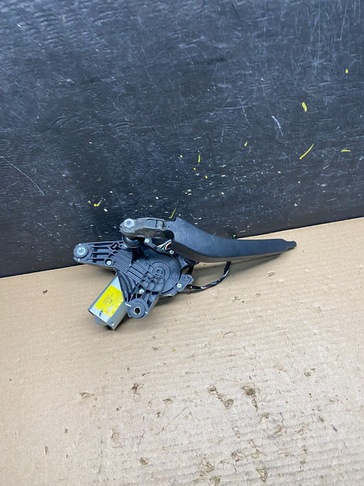 2008-2017 GMC Acadia Enclave Tailgate Back Door Rear Wiper Motor Wiper S3171 DG0