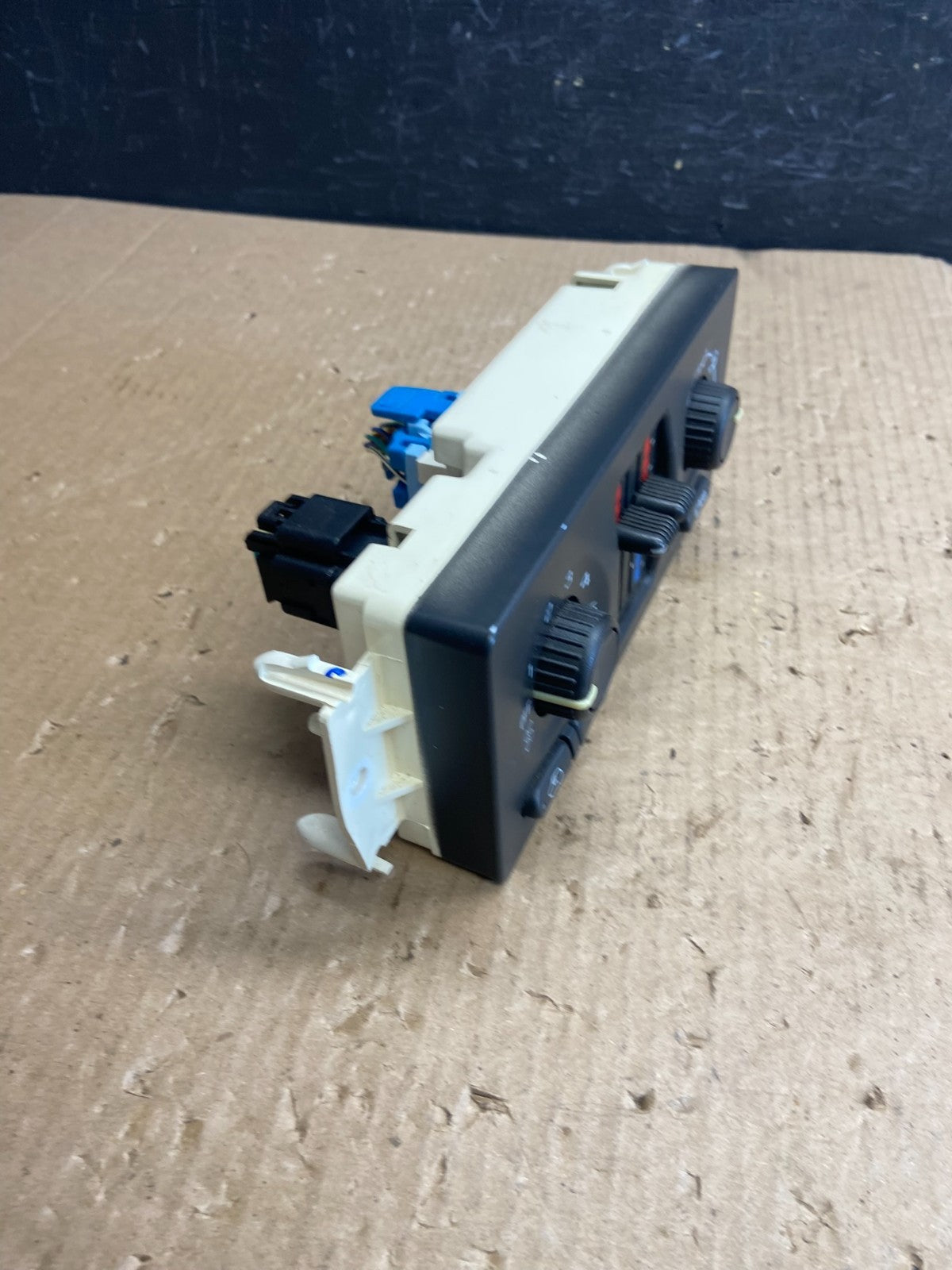 2003-2006 GMC Chevrolet Envoy Trailblazer Climate Control A/C Panel ae4014 DG1
