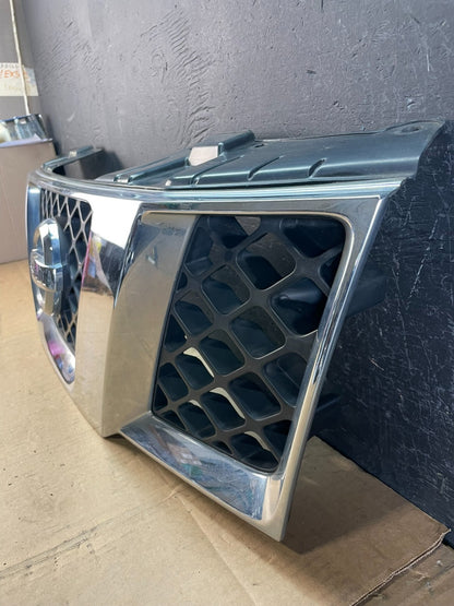 2005 2006 2007 Nissan Pathfinder Chrome Front Upper Grill Grille AC5148 DG1
