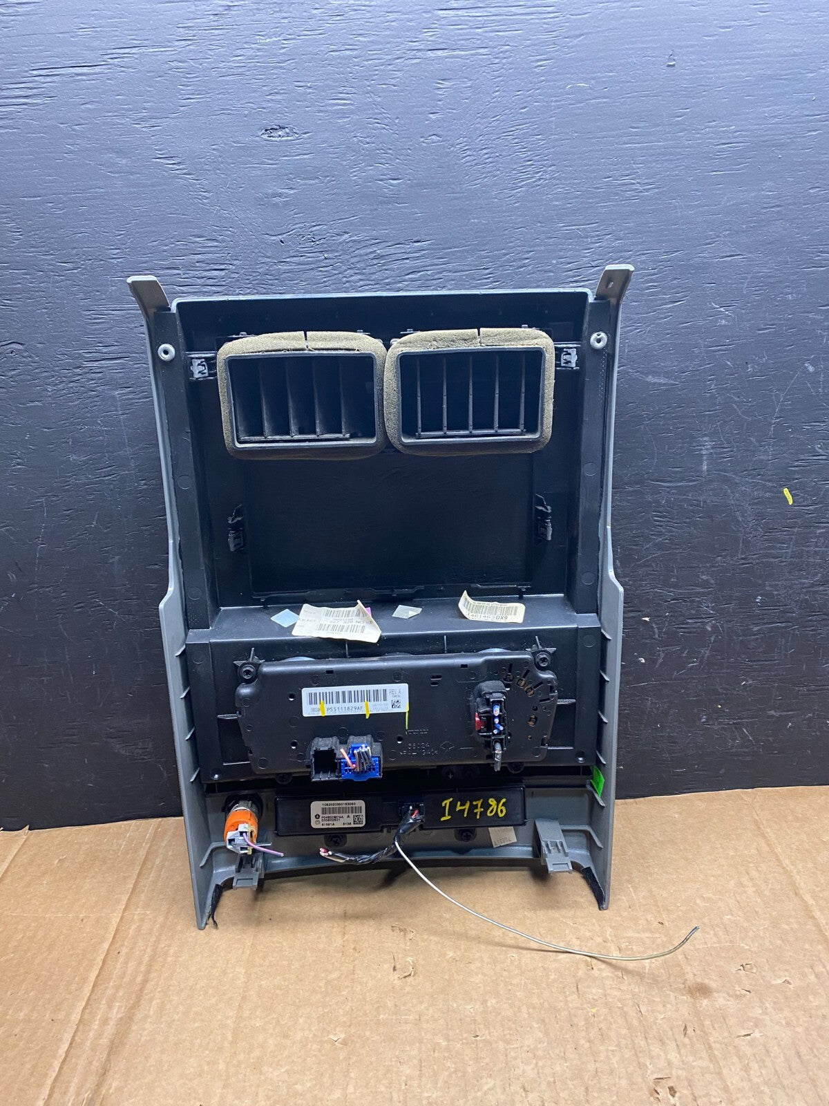2008 to 2012 Jeep Liberty Dash Climate Temperature Control Radio Bezel OEM i47866