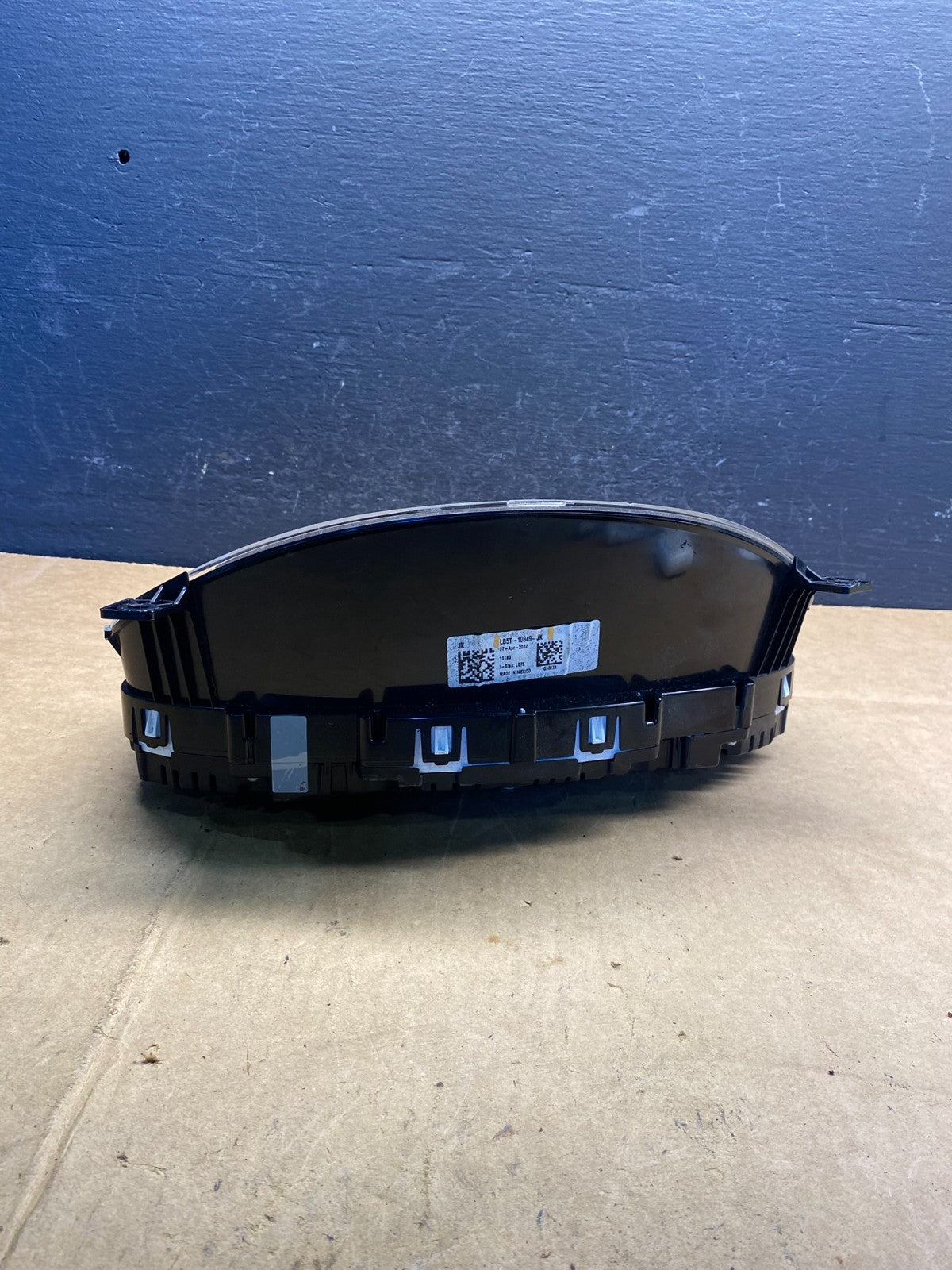 2020 to 2022 Ford Explorer Speedometer Cluster Gauge ad3699 DG3