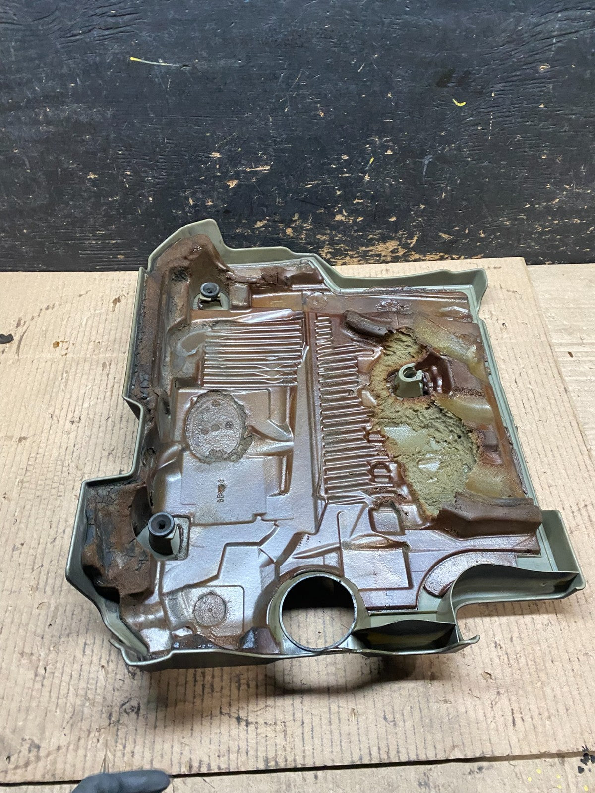 2008 to 2010 Toyota Highlander Top Engine Cover Lid OEM w5656 DG7