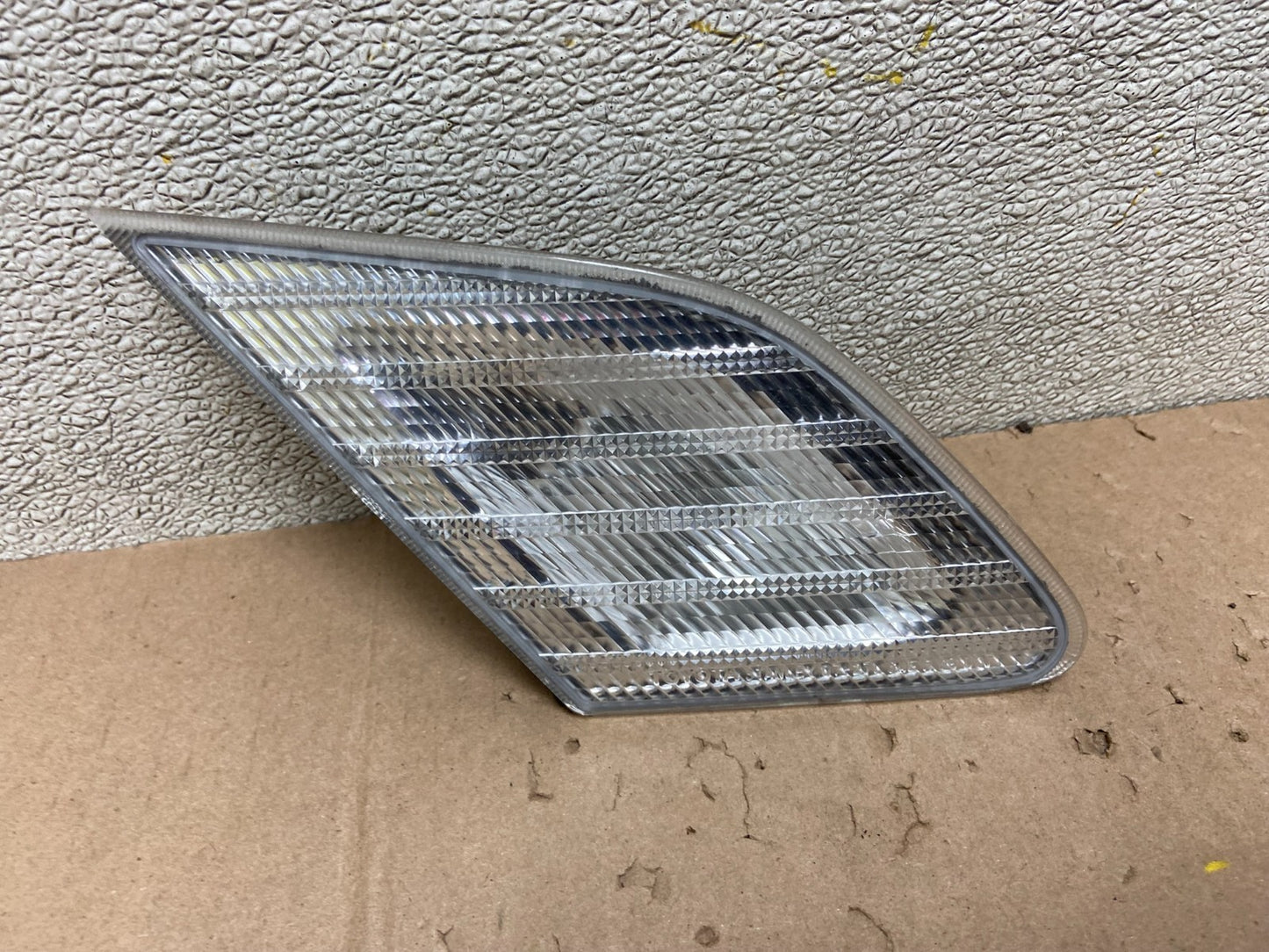 2000 2001 2002 Toyota Avalon Left Driver Lh Side Inner Tail Light Oem AA0290 DW0