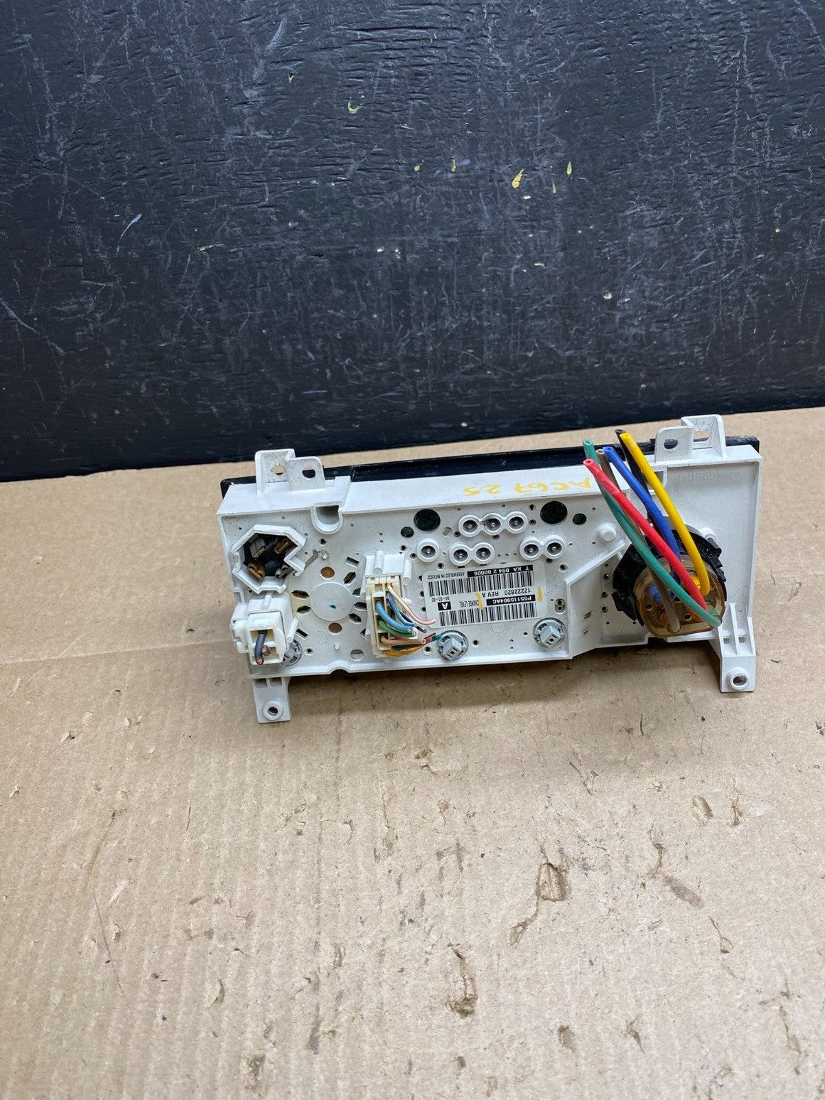 1999 to 2004 Jeep Grand Cherokee A/C Climate Control Bezel ac6725 DG3