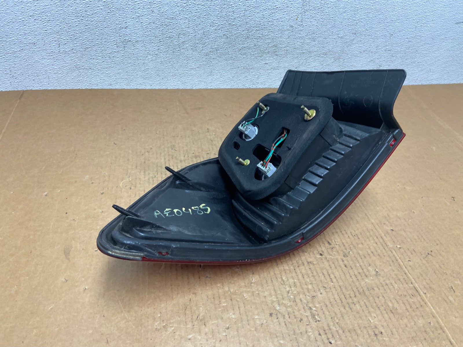 1998 to 2000 Honda Accord Sedan 4door Right RH Side Tail Light AE0485 LK4