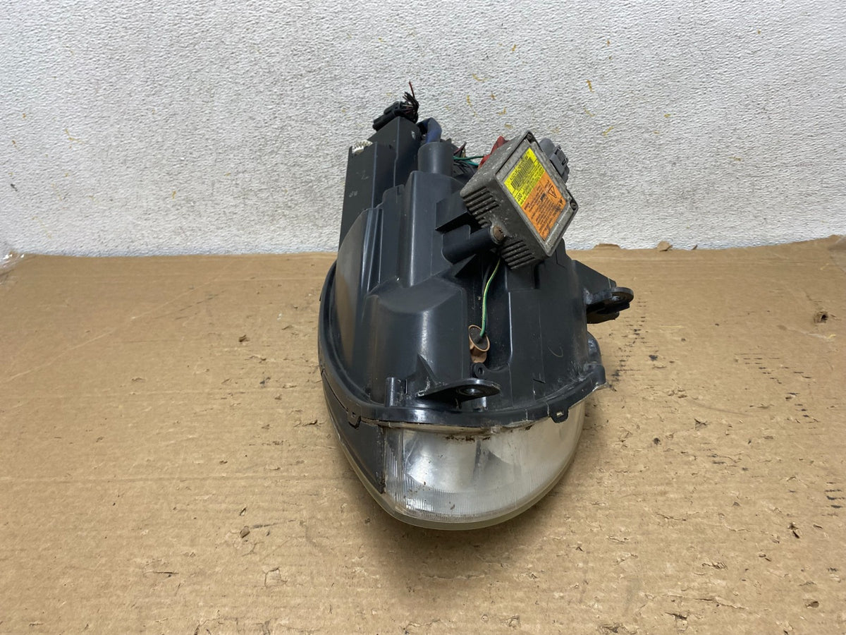 2003 to 2004 Infiniti G35 Right Passenger Side Xenon HID Headlight AH9282 DW8