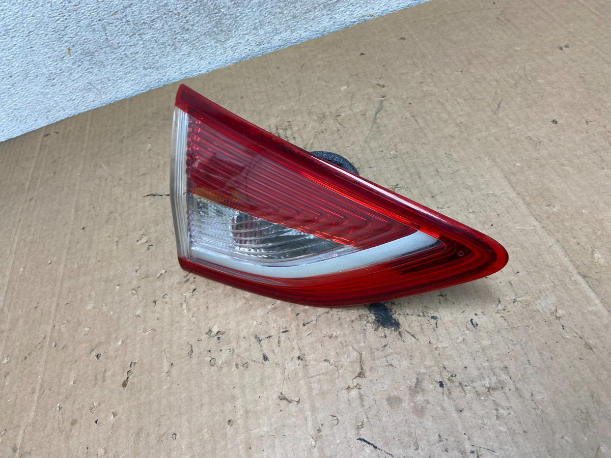 2013 to 2016 Ford Escape Left Driver LH Side Inner Tail Light AI9101 LK1