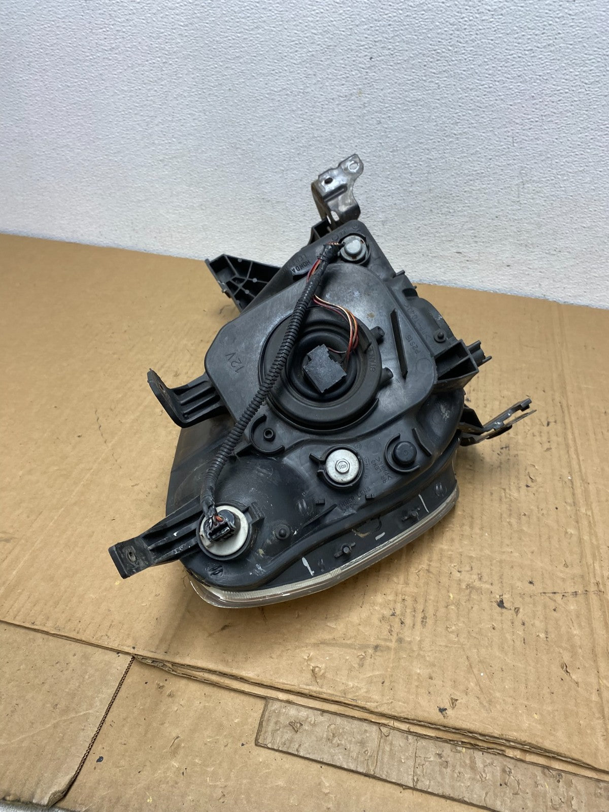 2002 to 2004 Honda Crv Cr-v Left Driver Halogen Headlight AC7779 DW8
