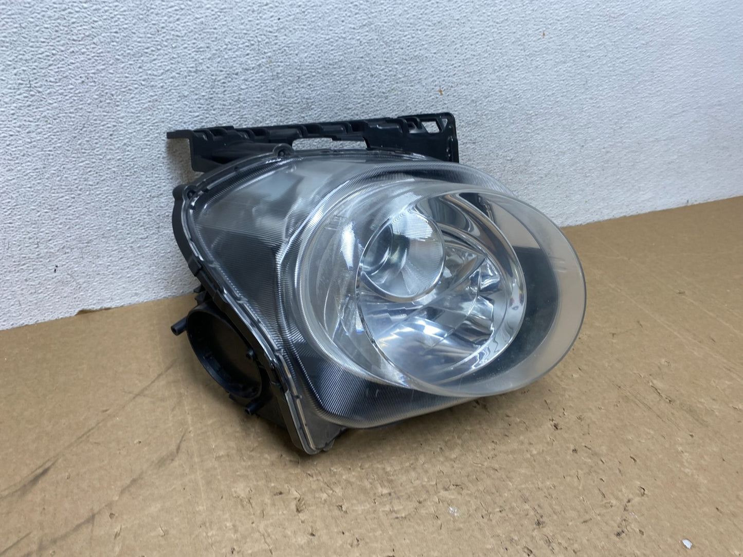 2015 to 2017 Nisan Juke Right Passenger Side Headlight AG1116 DG2