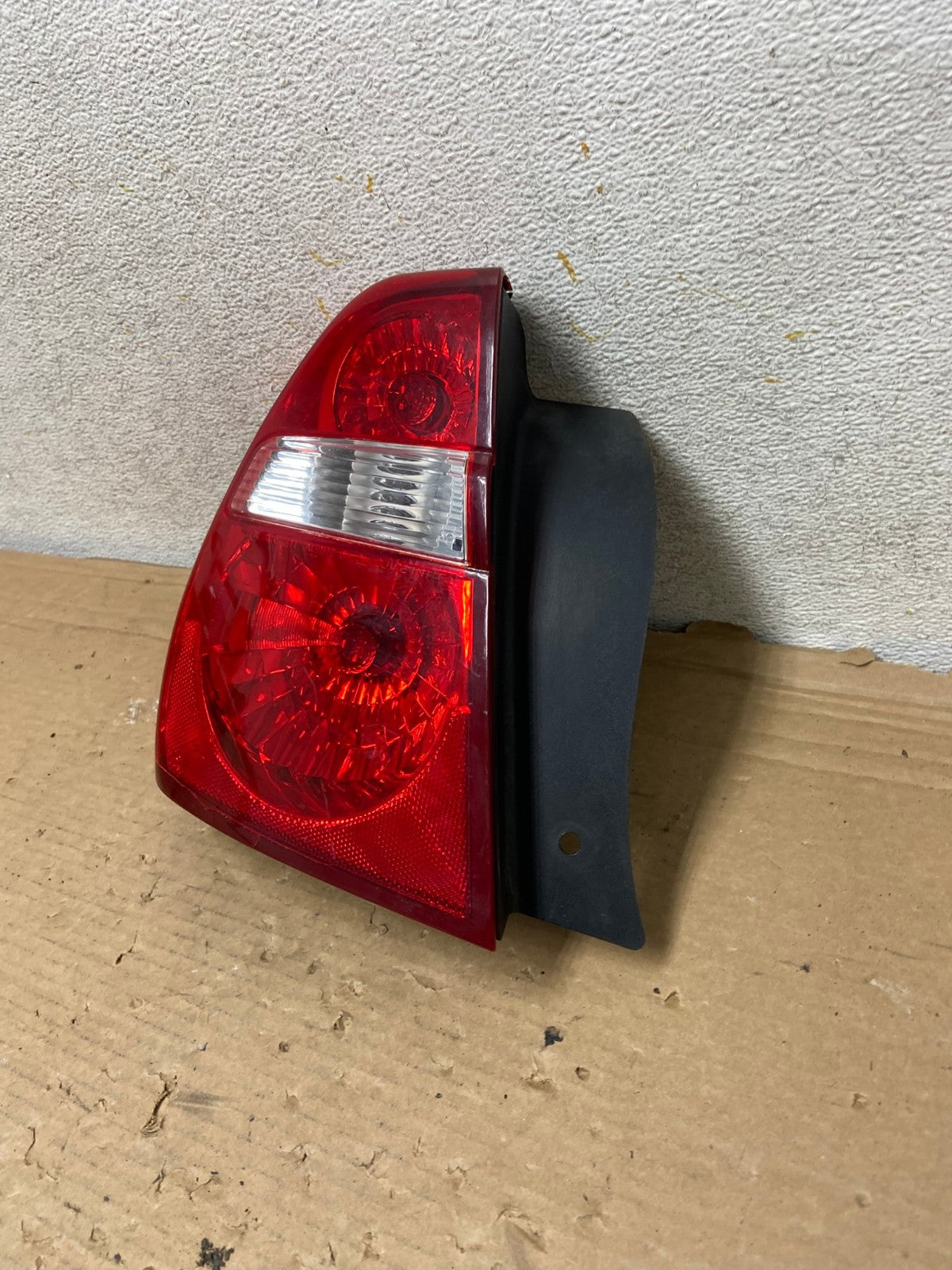 2004 to 2008 Chevrolet Malibu Left Driver Lh Side Tail Light AH8418 LK1
