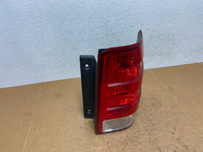 2003 2004 2005 2006 Ford Expedition Right Passenger Rh Tail light AD9352 LK2