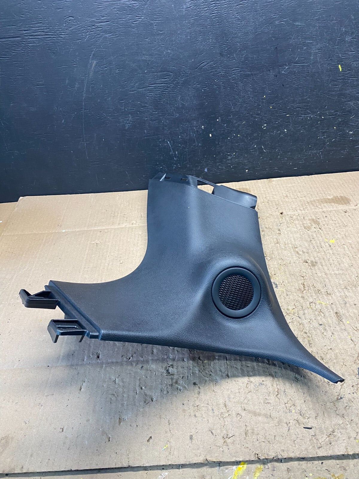 2016-2019 Jeep Grand Cherokee Rear Right Quarter Pilar Cover Trim Panel N0501 DG2