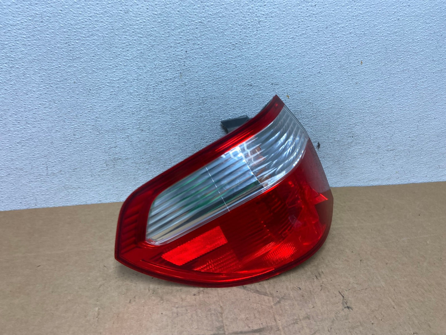 2005 2006 2007 Honda Odyssey Left Driver LH Side Tail Light AD6346 LK2
