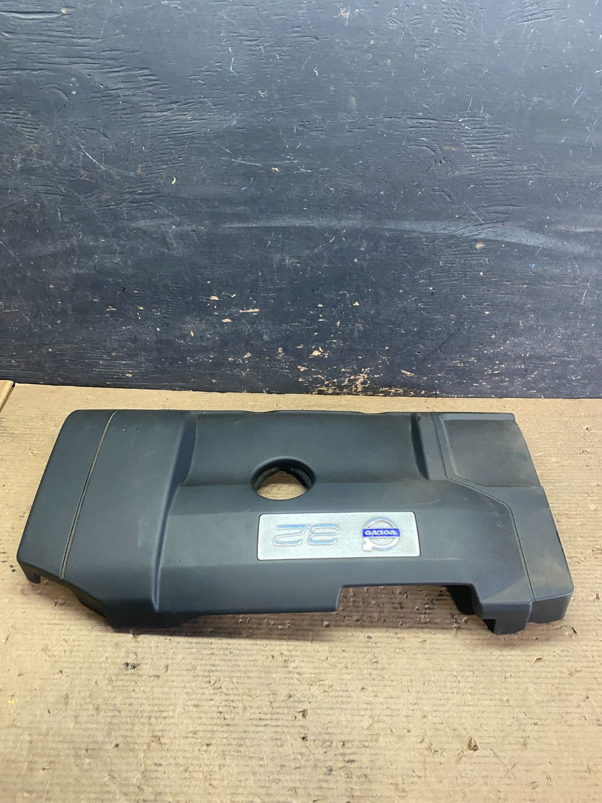2007 to 2014 Volvo XC90 OEM 3.2L Upper Top Engine Motor Dust Cover Oem s3464 DG1