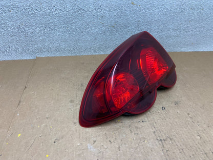 2001 to 2006 Dodge Stratus Sedan Left Driver Lh Side Tail Light Oem z7809 DG2