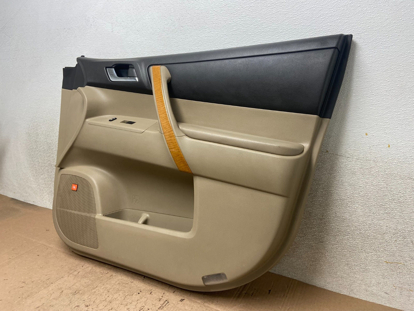 2008-2010 Toyota Highlander Front Right Passenger Door Trim Cover Panel Y4925 DG1