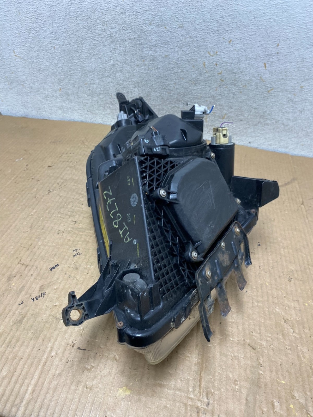 2004 - 2005 Toyota Prius Right Passenger RH Side Headlight Xenon Hid AI8272 DW7