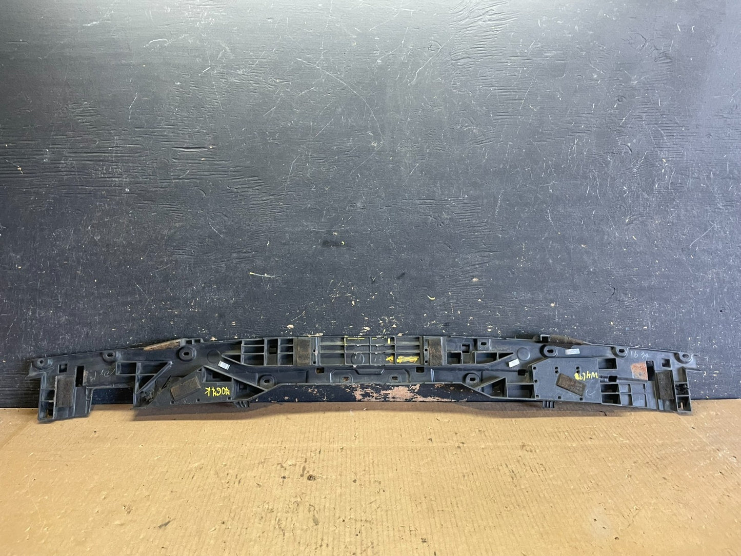 2008 to 2011 Lexus LX570 Land Cruiser Rear Bumper Impact Absorber AA59893