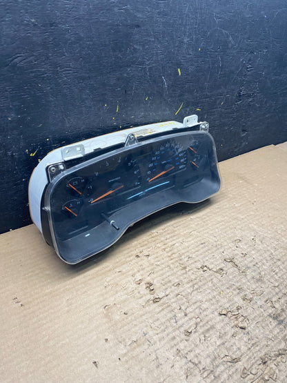 2001 2002 2003 Dodge Durango Speedometer Instrument Cluster Gauge OEM S8972 DG2