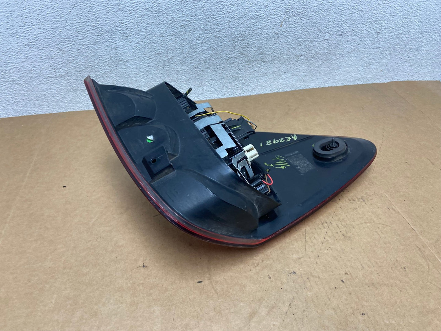 2009 to 2011 Mercedes ML350 ML-Class Right Passenger RH Tail Light AE2981 LK3