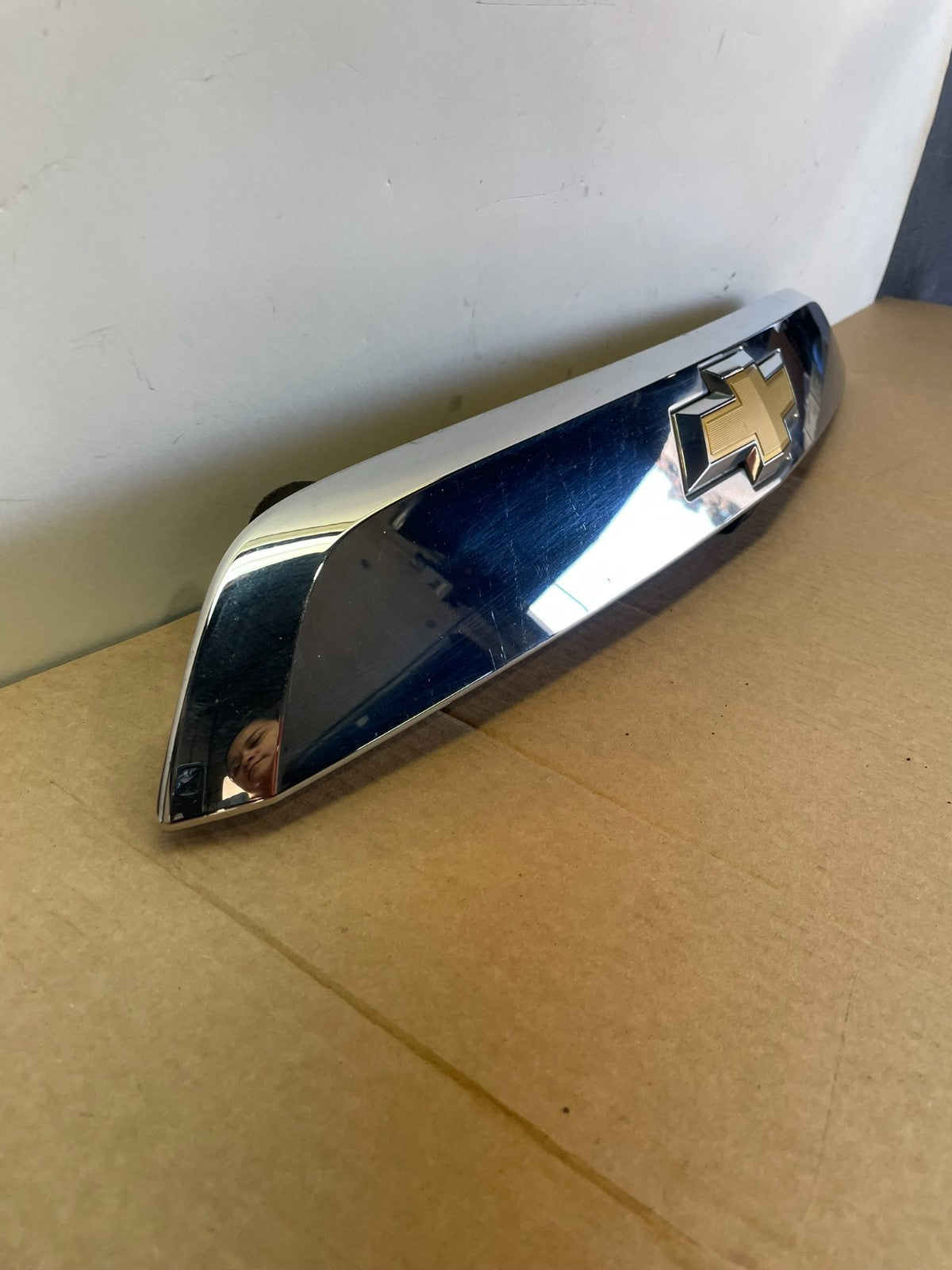 2013 to 2017 Chevrolet Traverse Liftgate Trunk Chrome Molding W/Camera ag9862 DG2