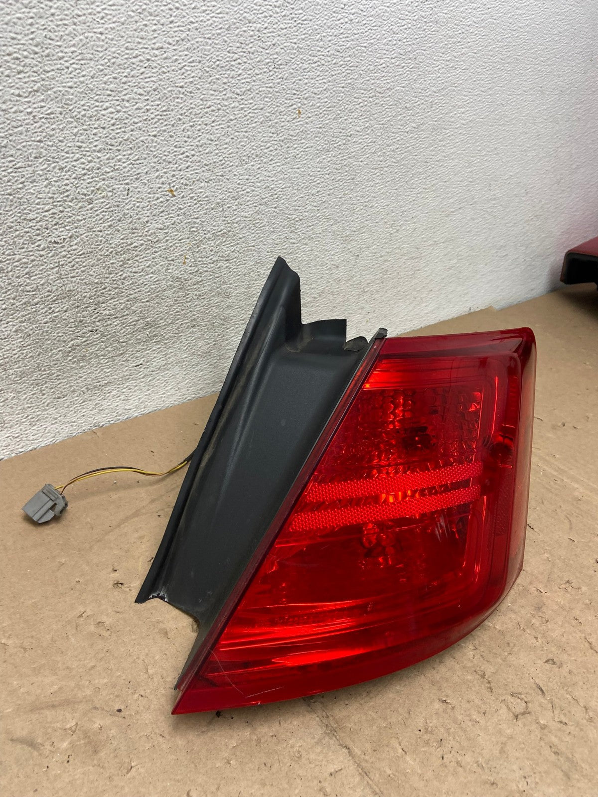 2014 to 2018 Ford Taurus Interceptor Right Passenger RH Tail Light AG5425 LK1