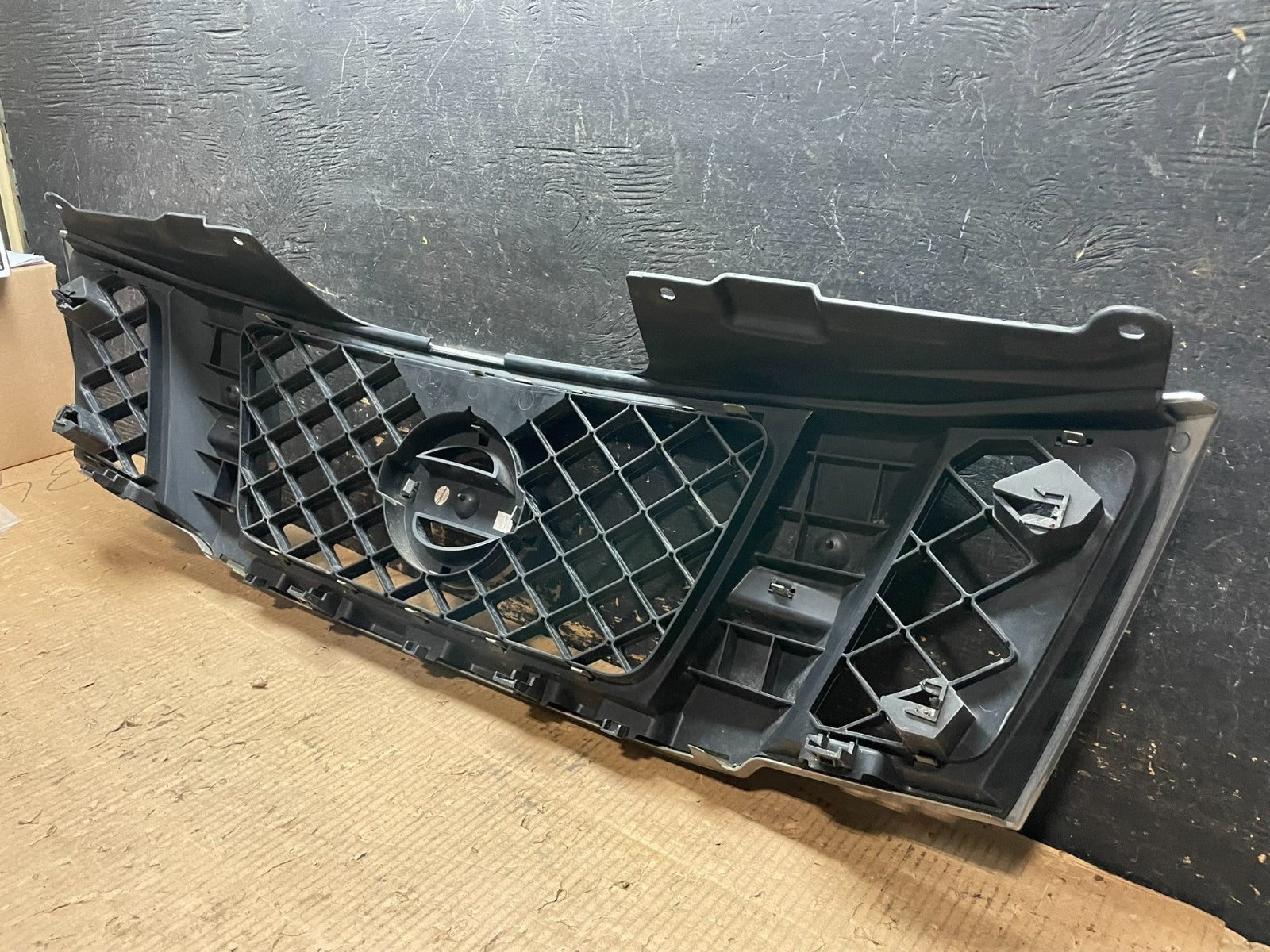 2008 to 2012 Nissan Pathfinder Front Upper Chrome Grill Grille OEM Y6538 DG7