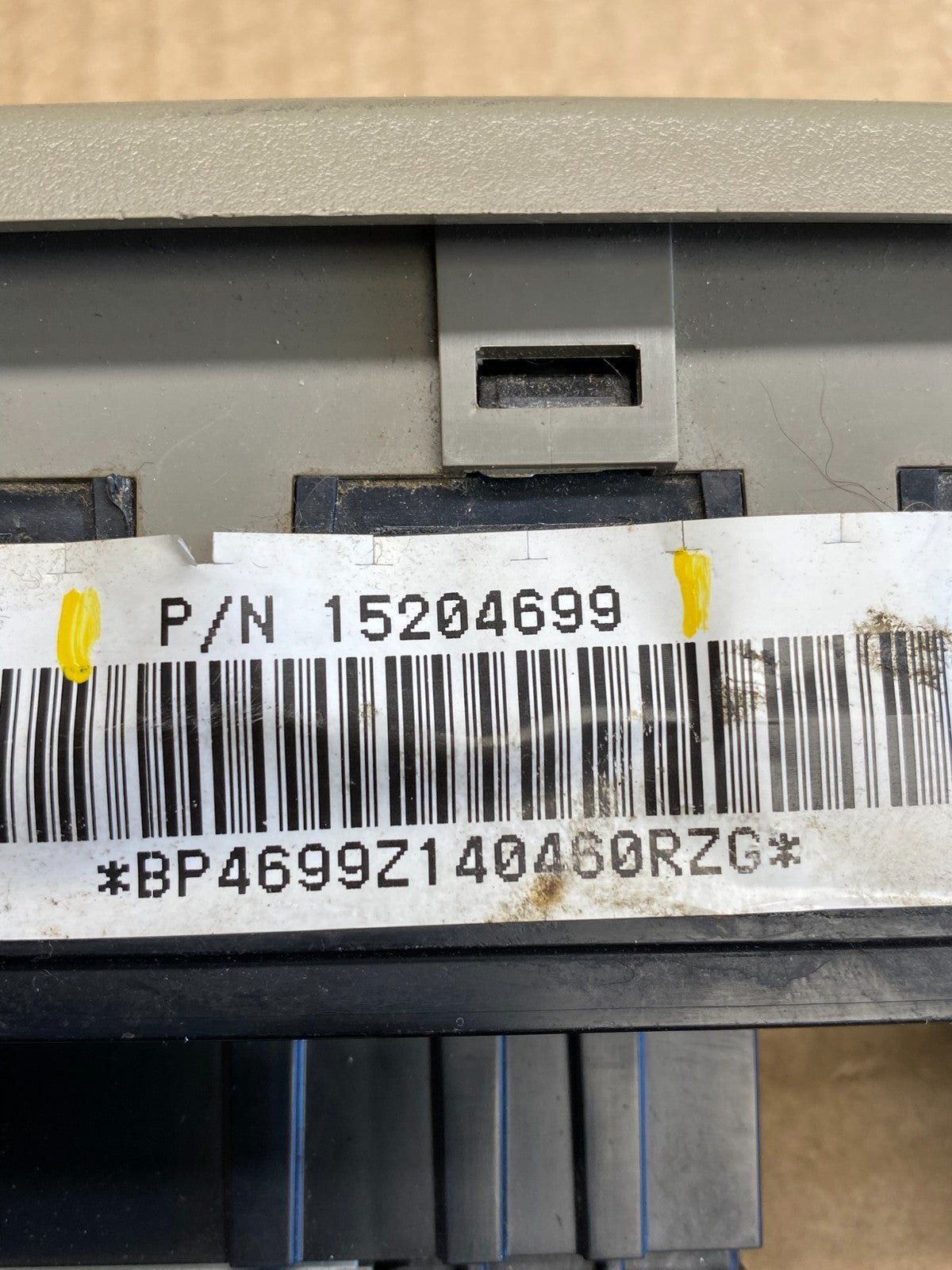2002 - 2005 GMC Envoy Master Power Door Lock Window Switch Heat Seat AC9425 DG5