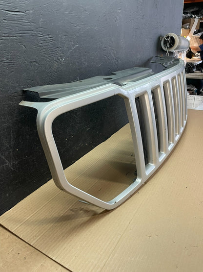2008 to 2012 Jeep Liberty Front Upper Grill Grille ae8689 DG2