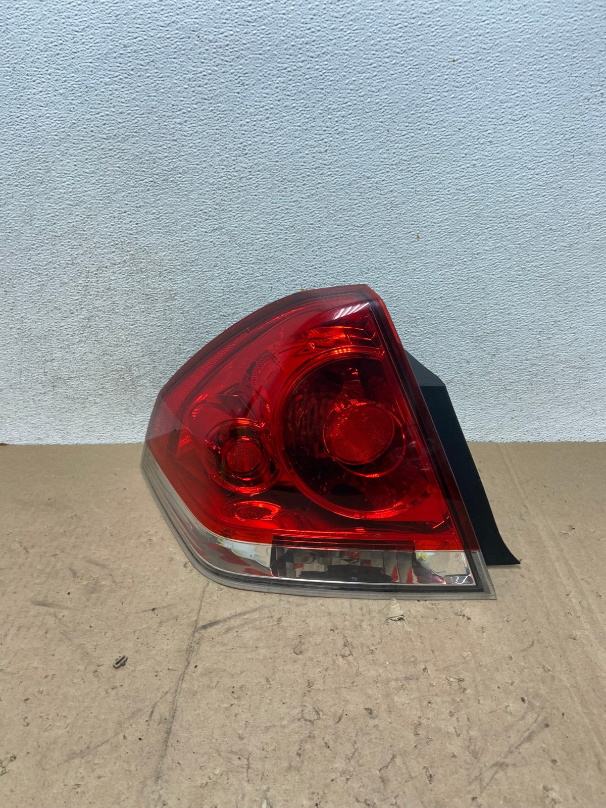 2006 to 2012 Chevrolet Impala Left Driver Lh Side Tail Light AG5394 LK0