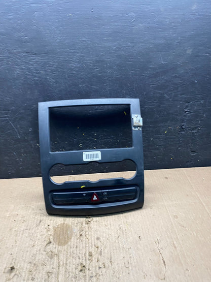 2007-2018 Mercedes Dodge Sprinter Center Console Radio Instrument Panel P1875 DG0