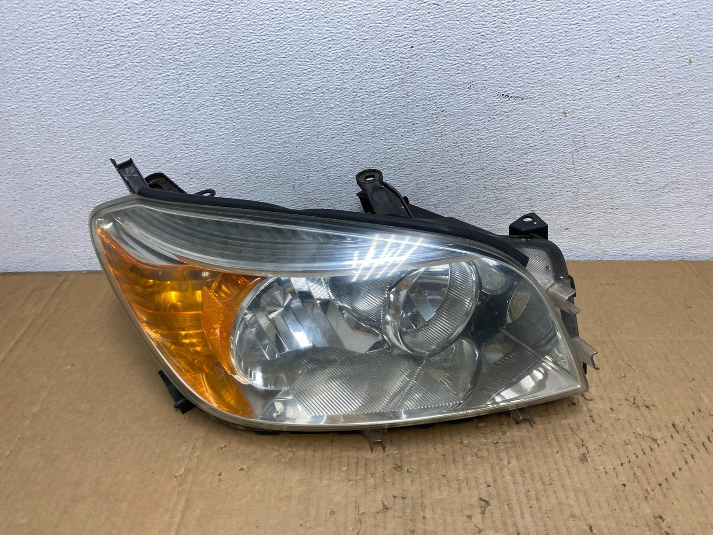 2006 2007 2008 Toyota Rav4 Right Passenger Rh Side Halogen Headlight AD10940