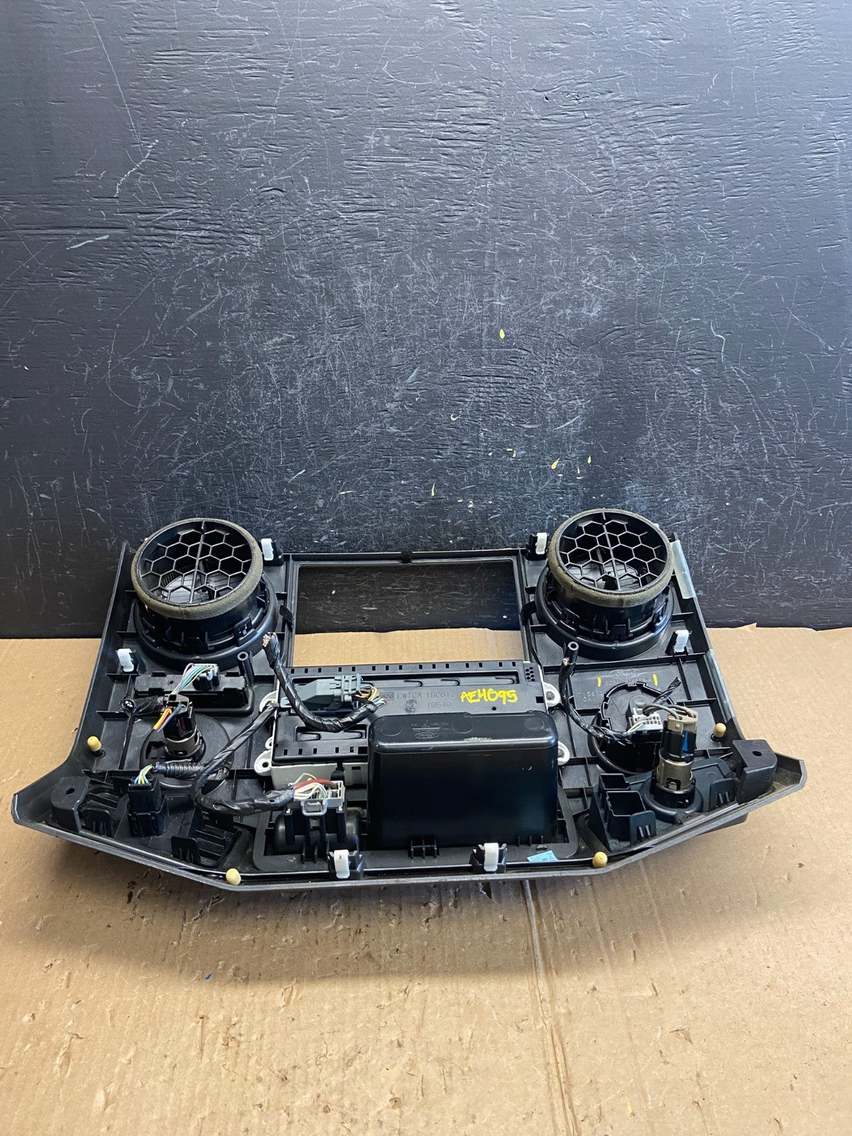2008-2010 Ford F250 F350 Radio Climate Control Radio Dash Bezel Panel AE4095 DG4