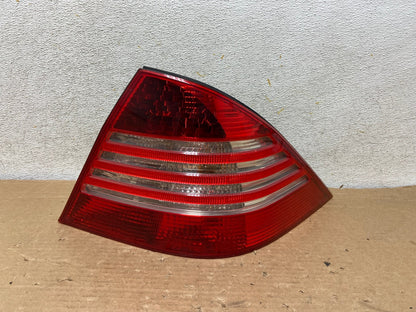 2003 to 2006 Mercedes-Benz S-Class Tail Light Right Passenger Side AH8533 LK0