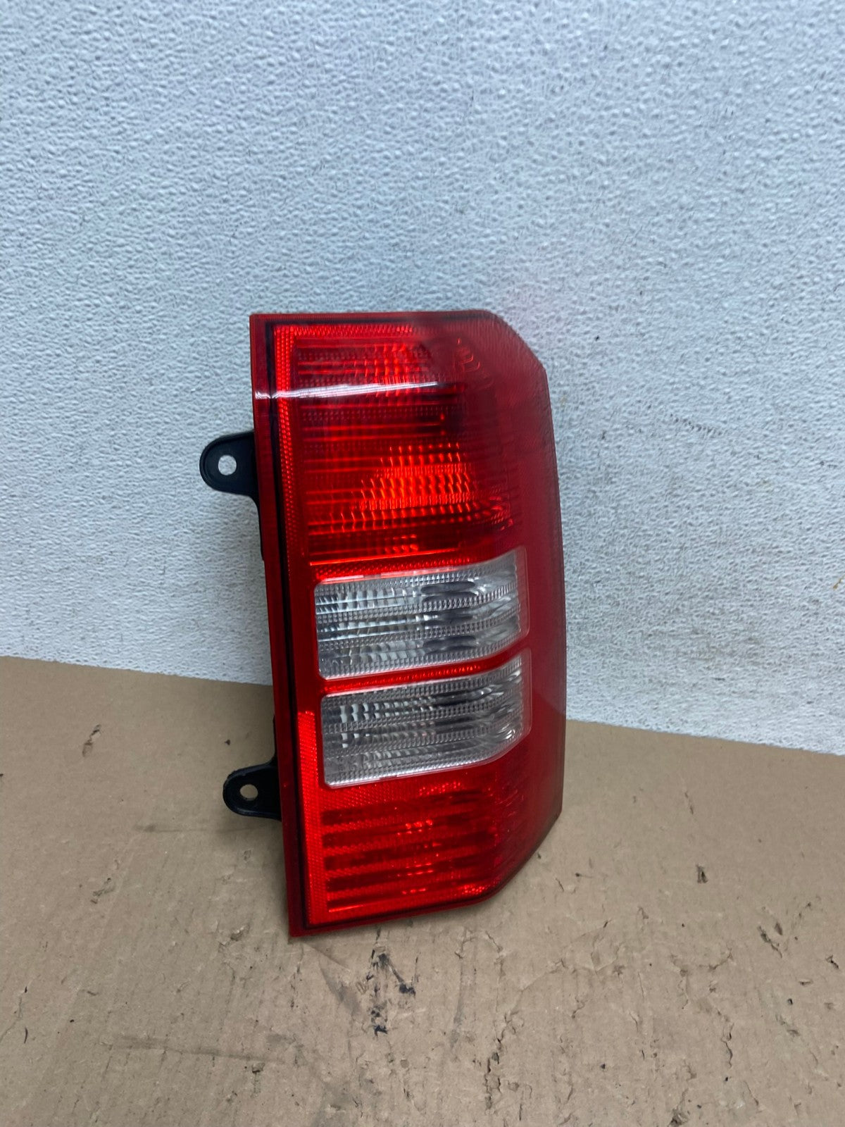2008 to 2016 Jeep Patriot Right Passenger Side Tail Light AE8841 LK2