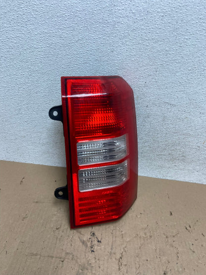 2008 to 2016 Jeep Patriot Right Passenger Side Tail Light AE8841 LK2