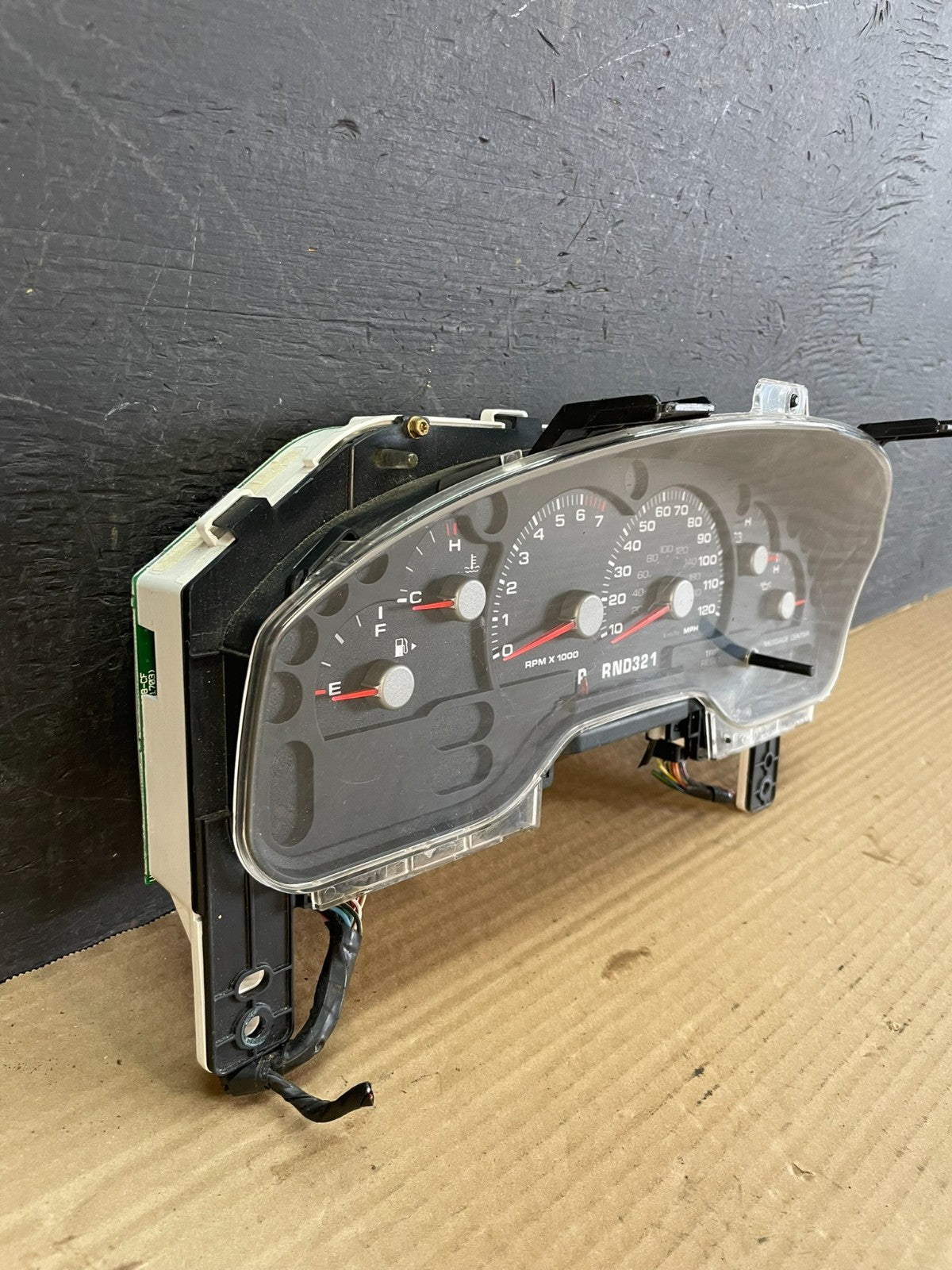 2004 2005 Mercury Mountaineer Instrument Cluster Speedometer Gauge AF3439 DW1