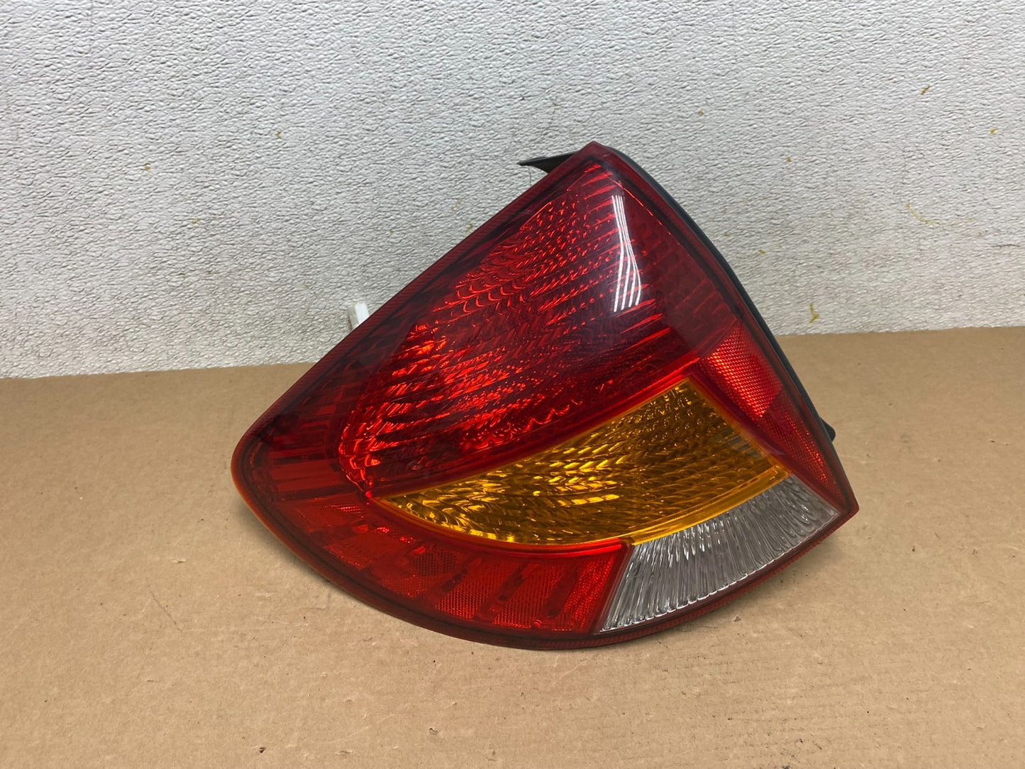 1999 to 2002 Kia Rio Left Driver LH Side Tail Light OEM O9614 DG0