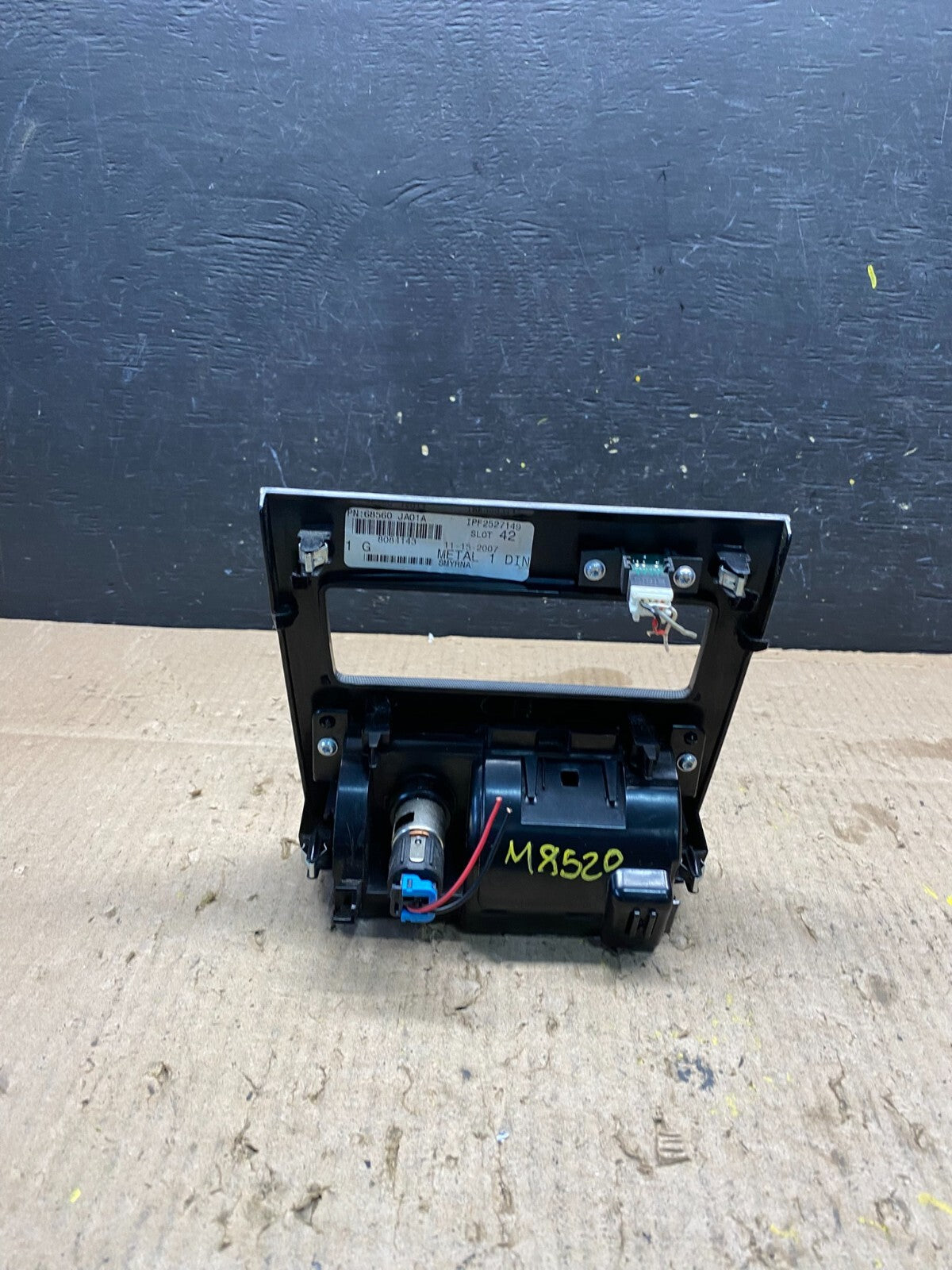 2007-2009 Nissan Altima Center Dash Radio Ash Tray Bezel Trim M8520 DG5
