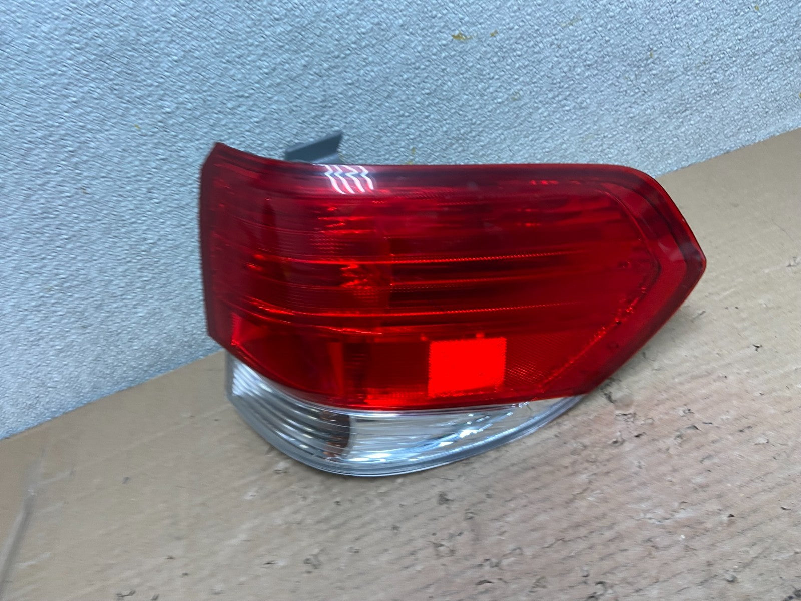 2008 2009 2010 Honda Odyssey Right Passenger Side Tail Light AA9455 LK1