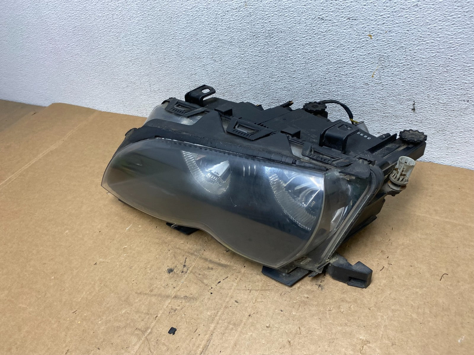 2002 to 2005 BMW 3 E46 Sedan Left Driver LH Halogen Headlight AD6373 DW1